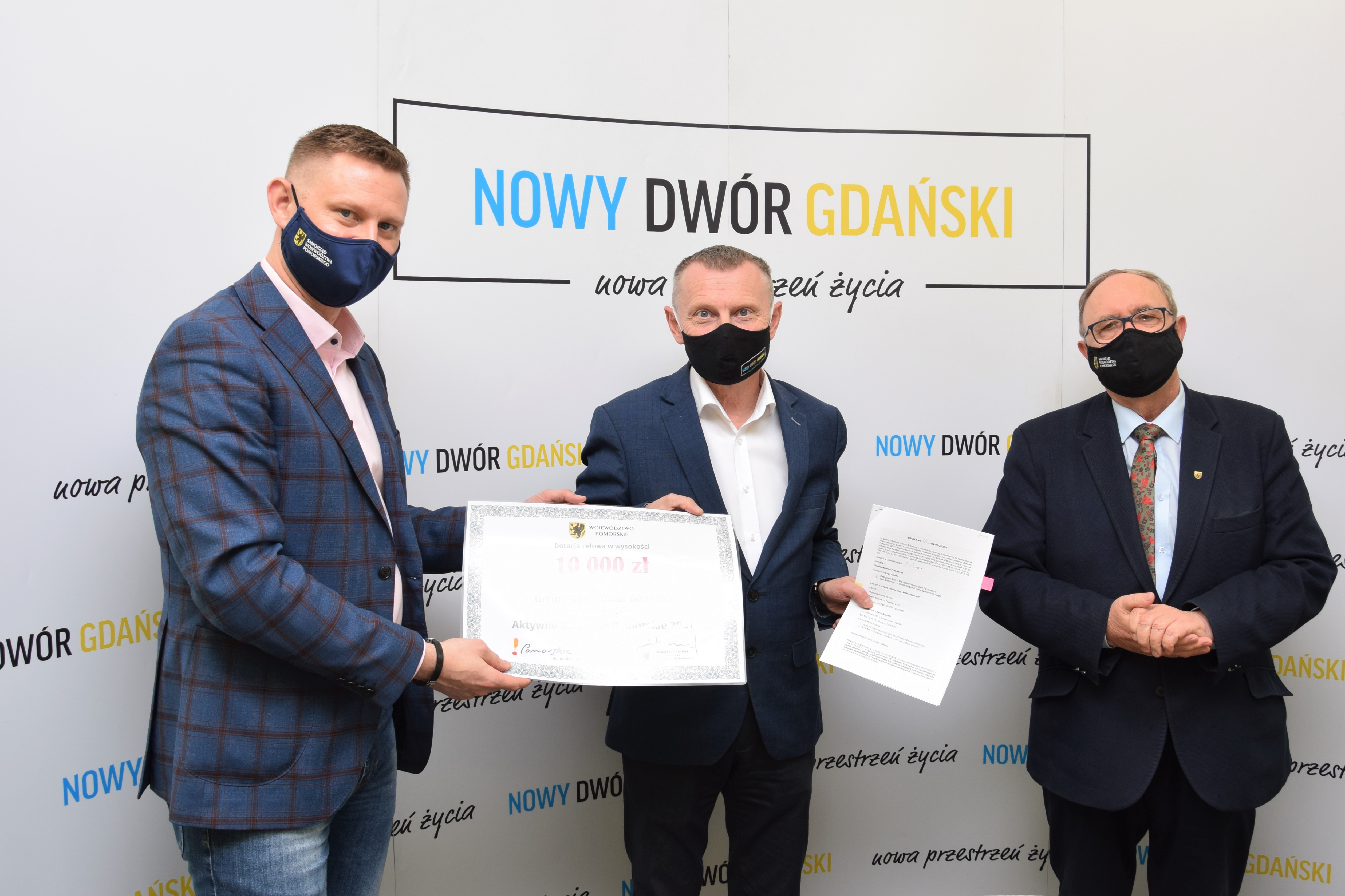 podpisanie umowy na teren zielony w Rakowie