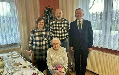 Zdjęcie do 96.urodziny Heleny Gąsiorek