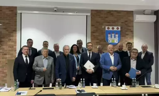 Zdjęcie do Rozmawiano o DK55