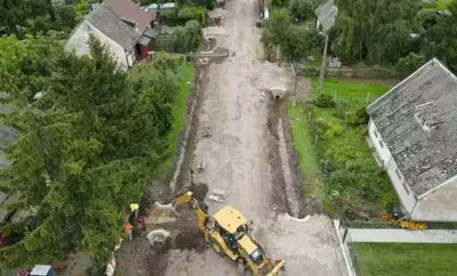 Zdjęcie do Trwa przebudowa drogi w Rakowym Polu