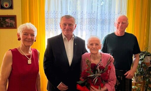 Zdjęcie do 94.urodziny Pani Wandy Ziegert