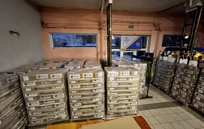 Zdjęcie do Przygotowali 2500 paczek żywnościowych